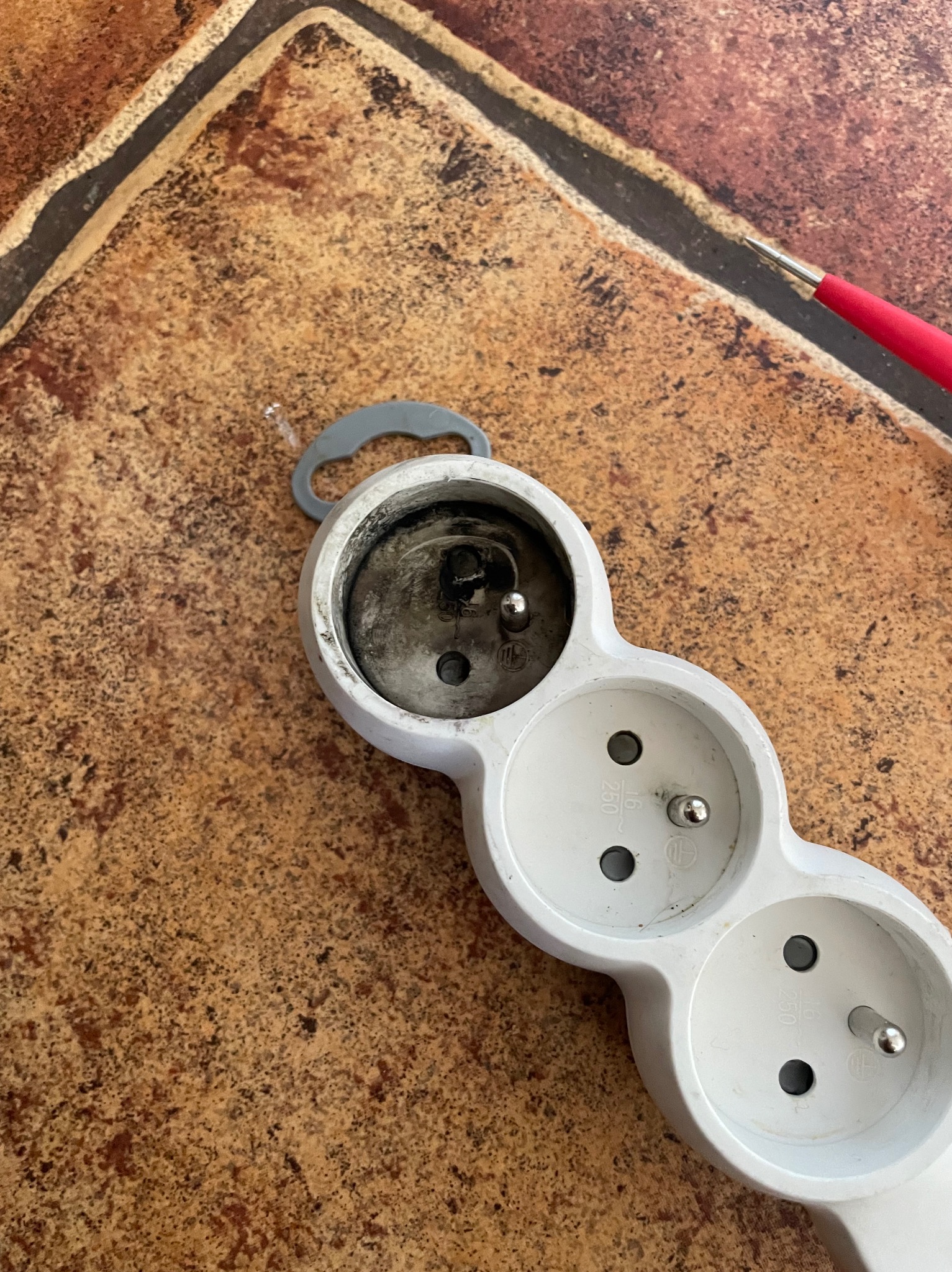 Uszkodzenie urządzenia elektrycznego