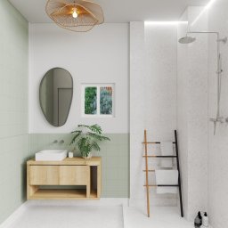 Anna Procner UP Design Interiors - Jasna łazienka z drewnianą szafką pod umywalką, ozdobnym oświetleniem sufitowym i minimalistycznym prysznicem walk-in. Widok na zieleń za oknem.