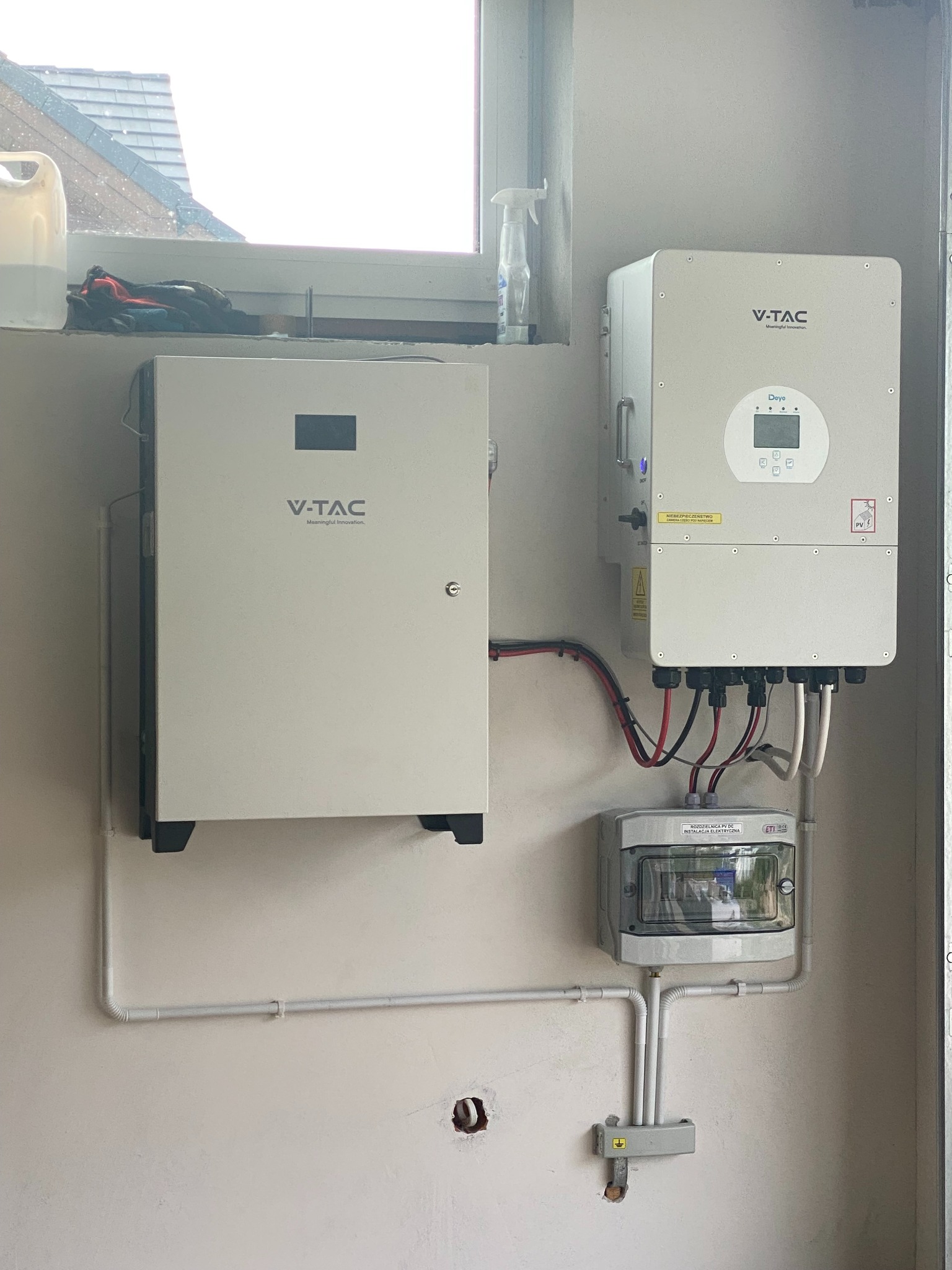 Deye Inwerter 12KW+magazyn energii V-TAC 10,24KWh