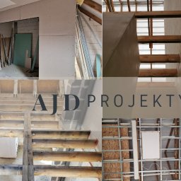 AJD PROJEKTY SPÓŁKA Z OGRANICZONĄ ODPOWIEDZIALNOŚCIĄ - Montaż ścian działowych z płyt kartonowo-gipsowych, drewniane elementy konstrukcyjne stropu i schodów, widoczne profile metalowe konstrukcji, surowy stan wykończenia, częściowo obudowane ściany...