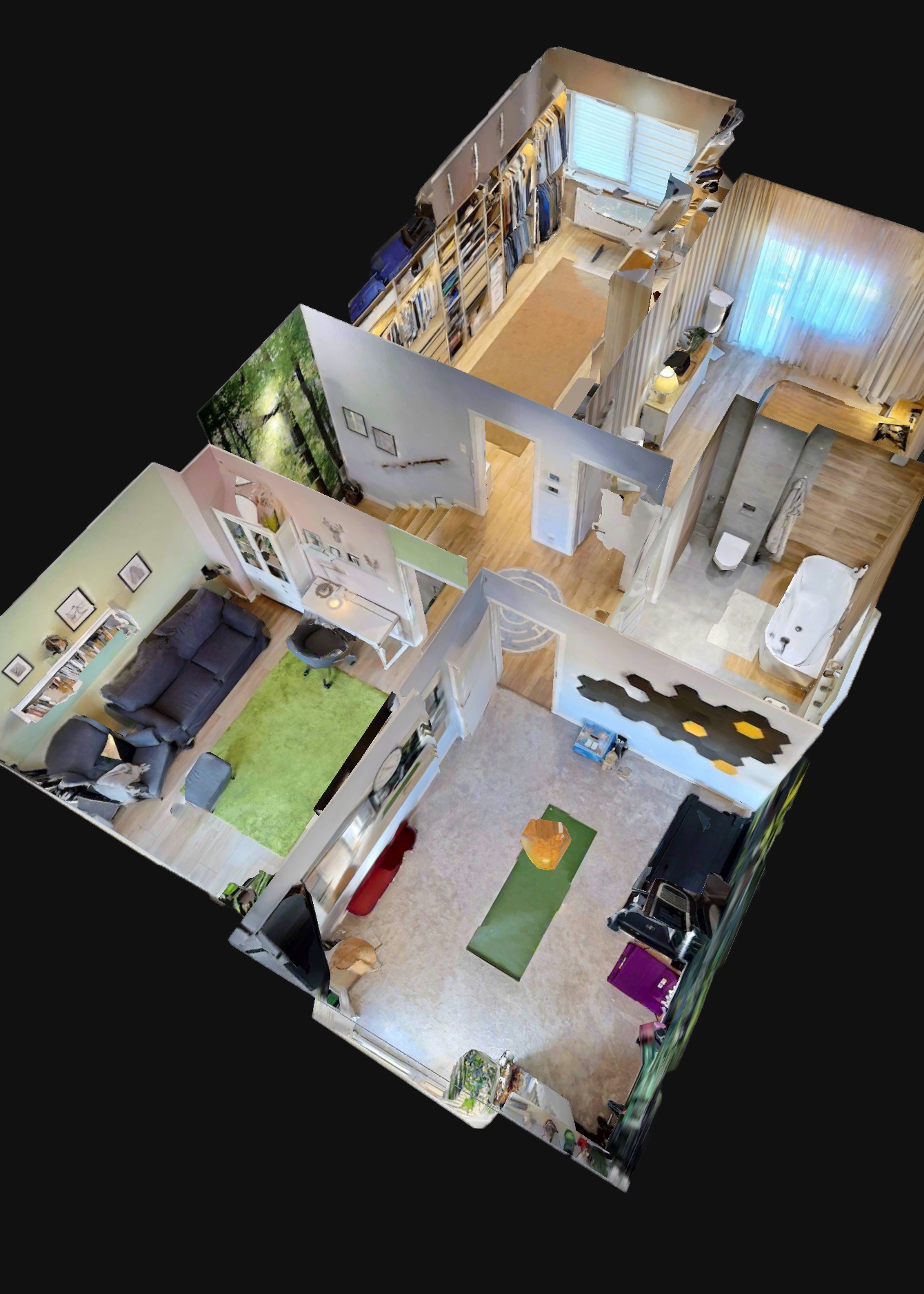 Wizualizacja 3D przekroju domu z widocznym salonem z zielonym dywanem, sypialnią z dużą garderobą, łazienką z wanną i toaletą, oraz pokojem z bieżnią i fotelem do masażu.