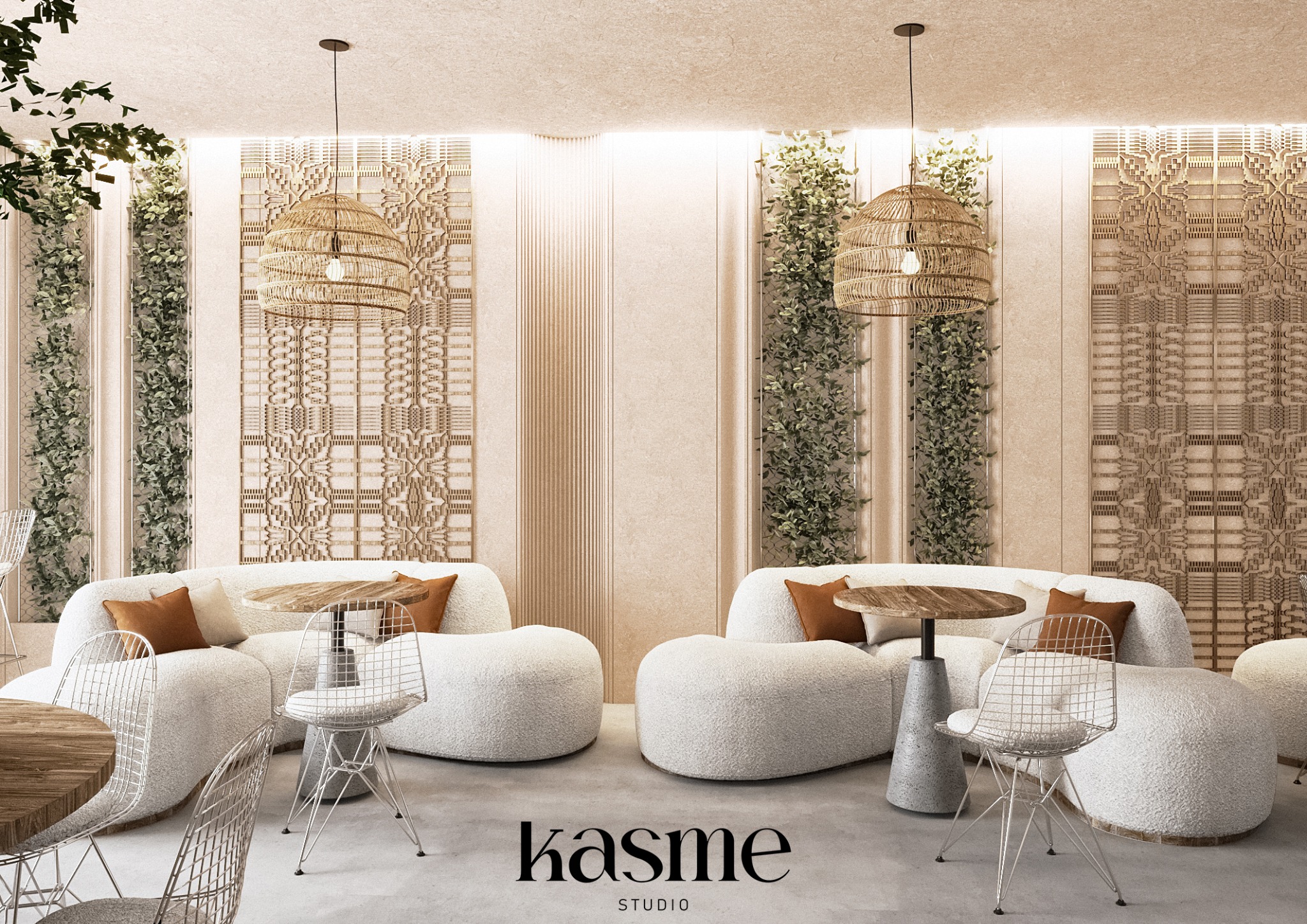 Jasne wnętrze kawiarni lub restauracji z miękkimi, białymi sofami, okrągłymi stolikami z drewnianymi blatami i metalowymi krzesłami. Ściany zdobią panele z geometrycznym wzorem i pionowe pasy zieleni.