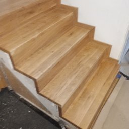 Bartłomiej Godzinski - Schody Drewniane Węgierska Górka