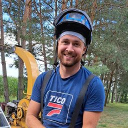 Adrian Kucharski Tree Runners