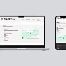 Strona internetowa firmy WA-BET S.C. na laptopie i smartfonie. Sekcja 'Kontakt' z adresem i mapą dojazdu w Prudniku. Widok responsywny na dwóch urządzeniach.