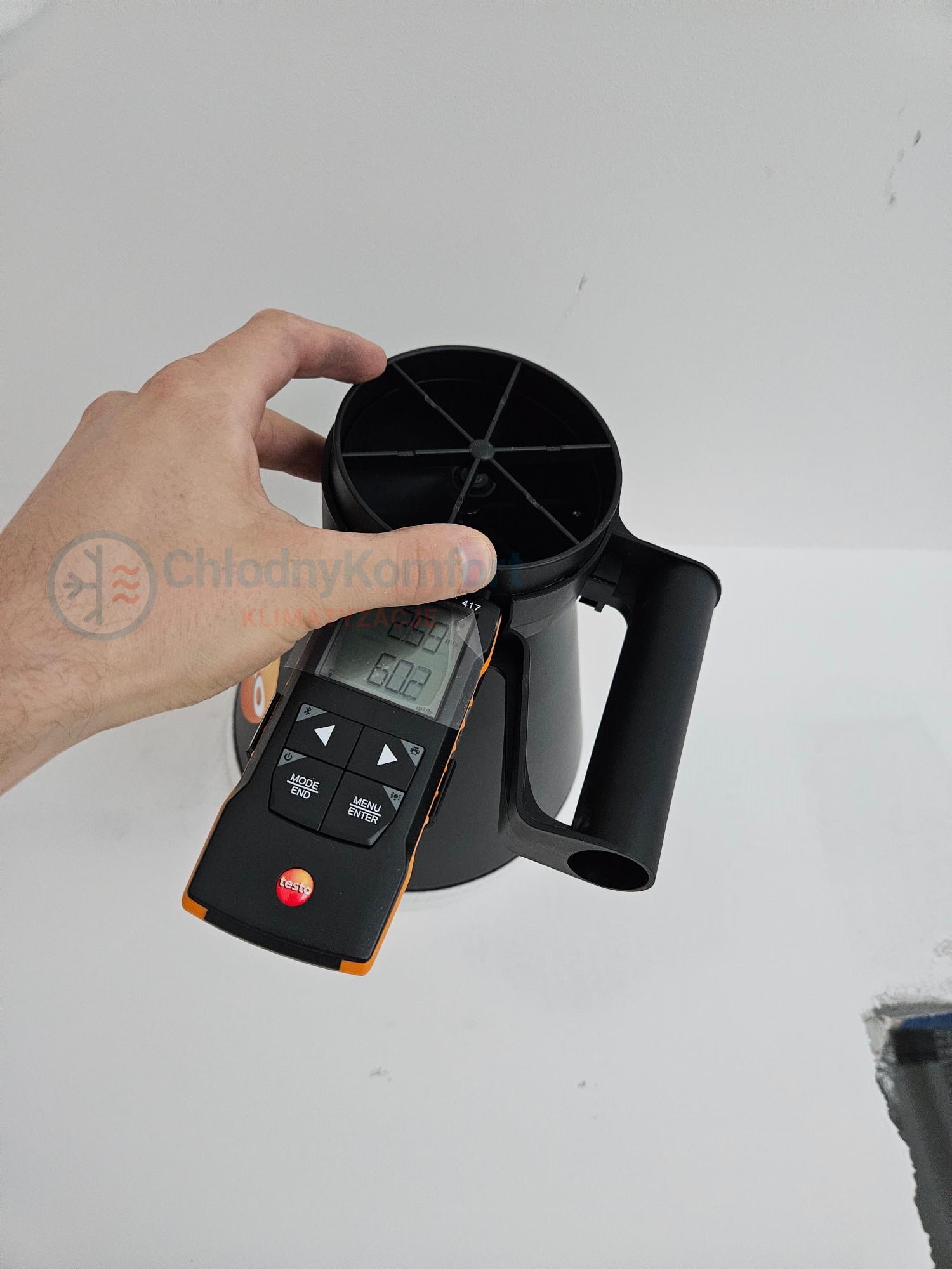 Procedura regulacji wentylacji przy pomoco profesjonalnego sprzętu.