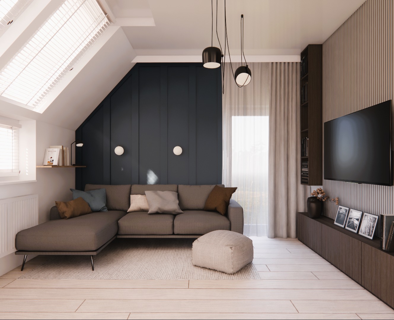 Wizualizacja salonu ze skośnym sufitem w Zielonej Górze. Szary narożnik, puf, ciemnoniebieska ściana z oświetleniem punktowym, telewizor na ścianie z pionowymi paskami i drewniana podłoga.