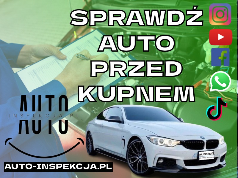 Inspekcja samochodu przed zakupem w Krakowie: Osoba z niebieską koszulą wypełnia formularz na tle silnika i białego BMW. Widoczne ikony social media i logo firmy.