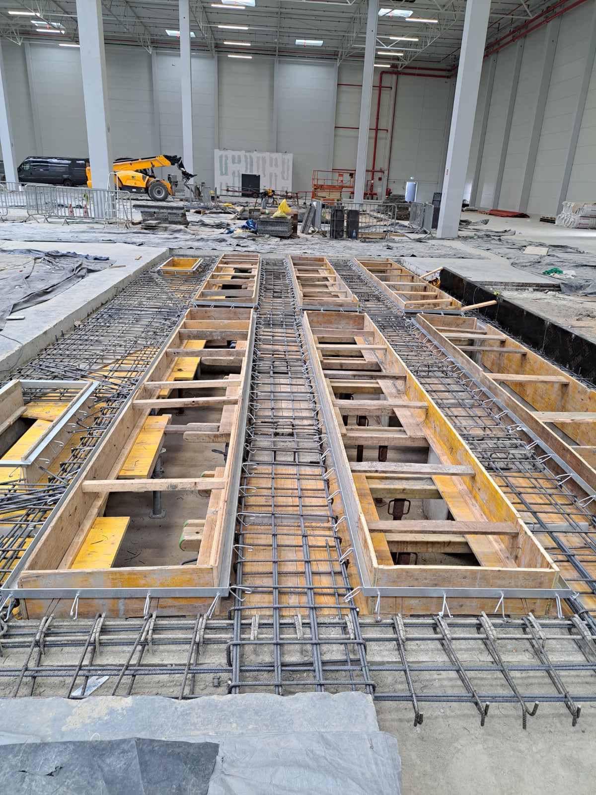 Realizacja zamówienia przebudowa hali produkcyjnej