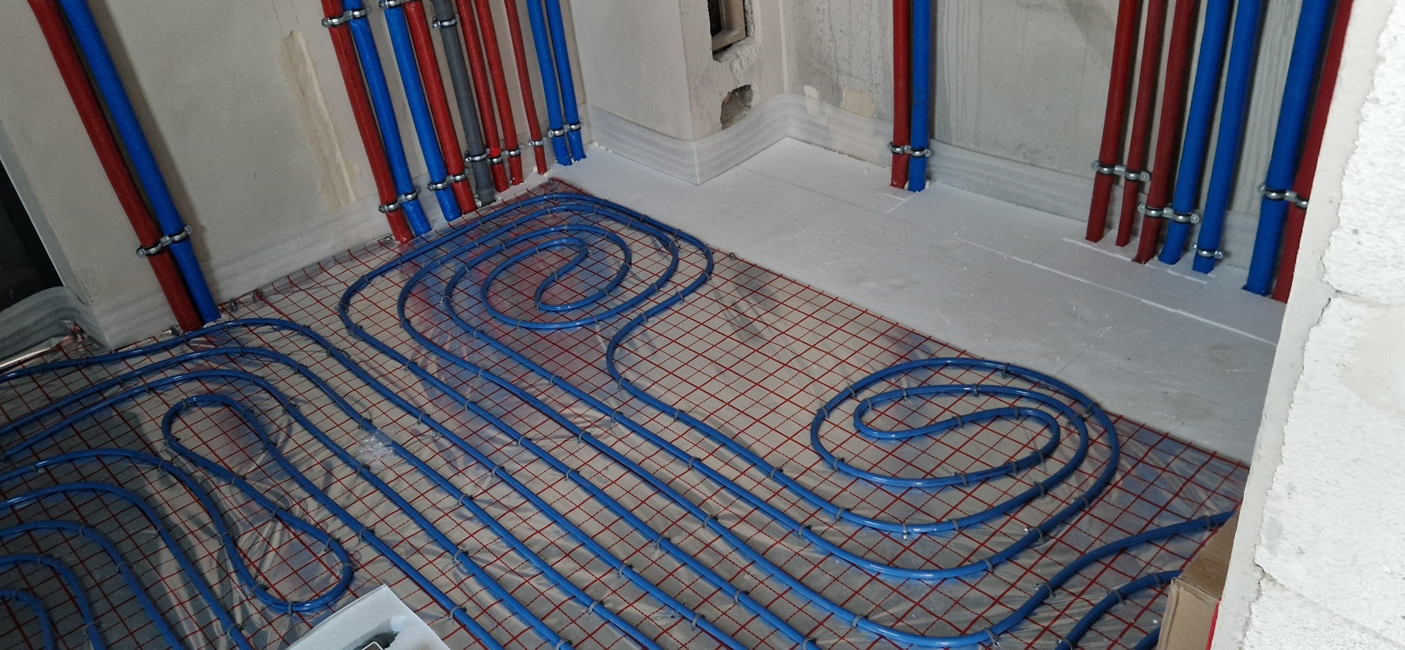 Efekt finalny kotłowni przed wylaniem posadzki.