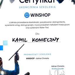 As-po - Certyfikat ukończenia szkolenia Winshop z zakresu mycia przeszkleń metodami tradycyjnymi i Water Fed dla Kamila Koniecznego. Szkolenie prowadził Adrian Chmiała.