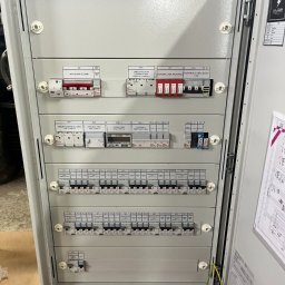 Elektryk Chruszczobród 4