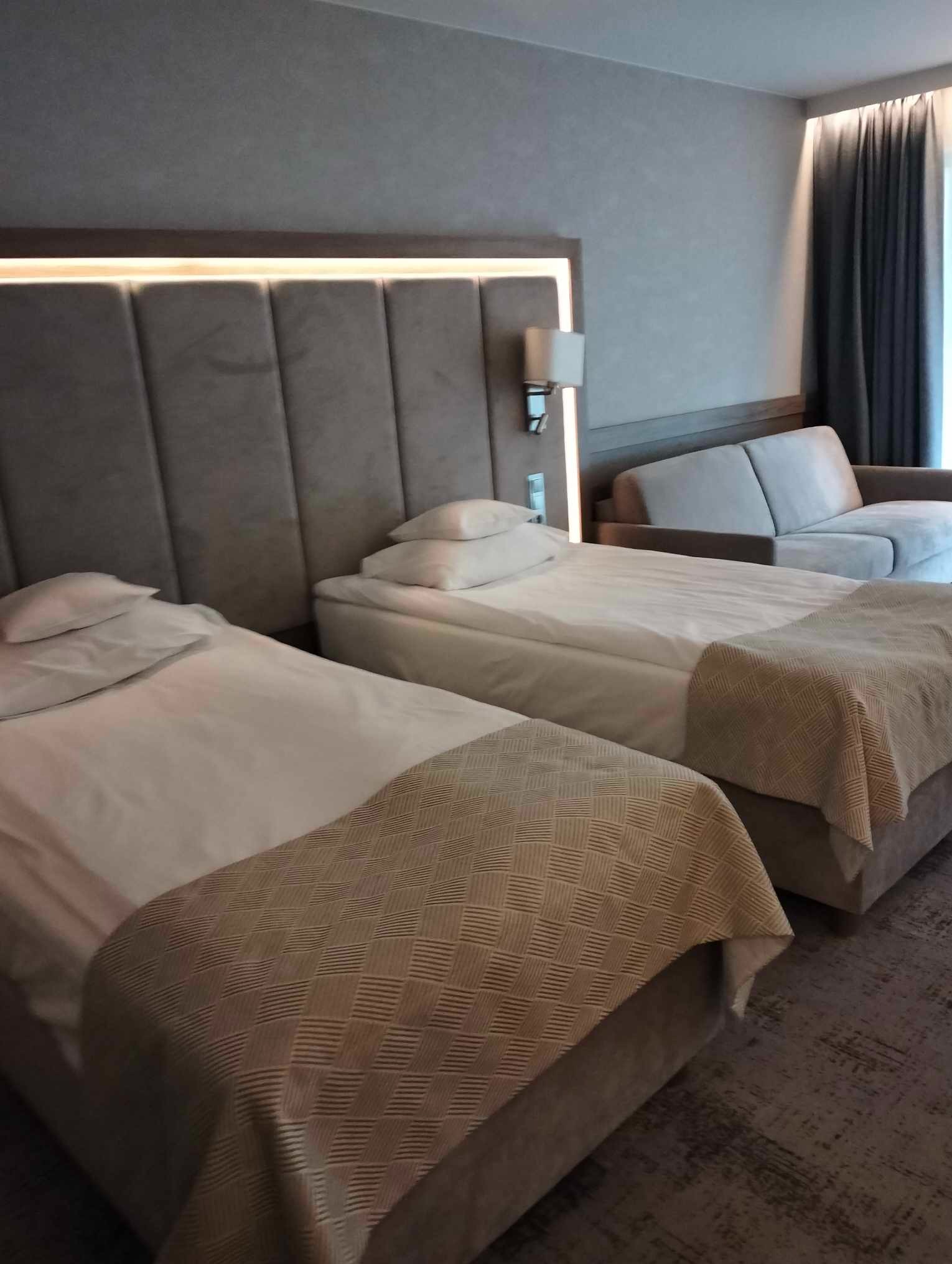 Świadczymy również usługi w hotelach takich jak Senator w Dzwirzynie .