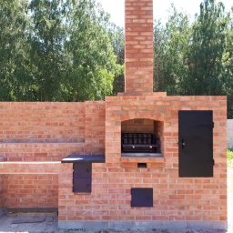 GRILLBUD Wojciech Kordylas - Kompleks: grillo-kominek z kuchnią, wędzarnią i miejscem na duży blat roboczy