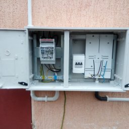 INSTAL-POL USŁUGI ELEKTRYCZNE - Wymiana Lini Napowietrznej