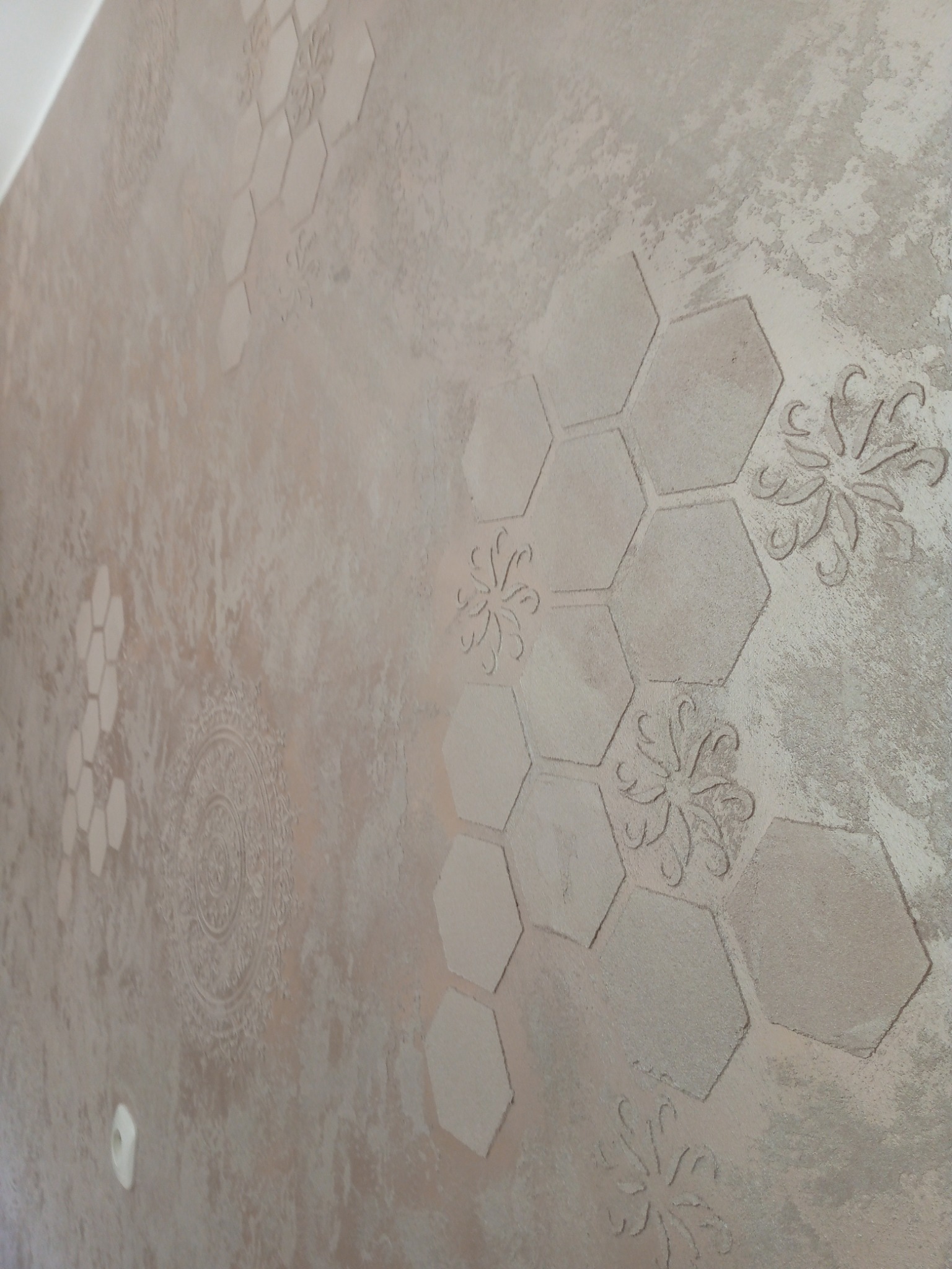 Dekoracyjne tynki:oniks,sahara,efekt sztruksu na jedwabiu z traferetami lubbez