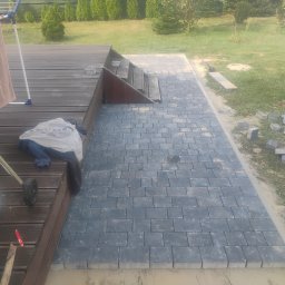 Układanie kostki brukowej Baranów 3
