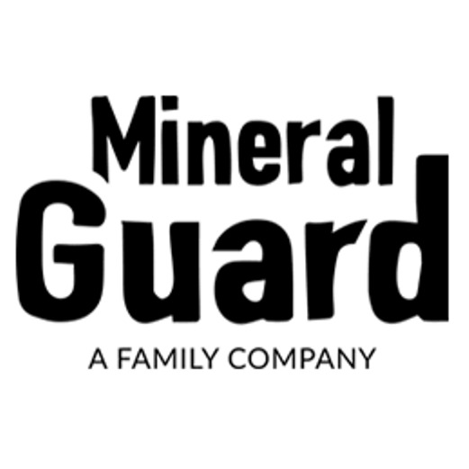 Logo firmy Mineral Guard, napisane czarną, pogrubioną czcionką, z dopiskiem 'A FAMILY COMPANY' poniżej.