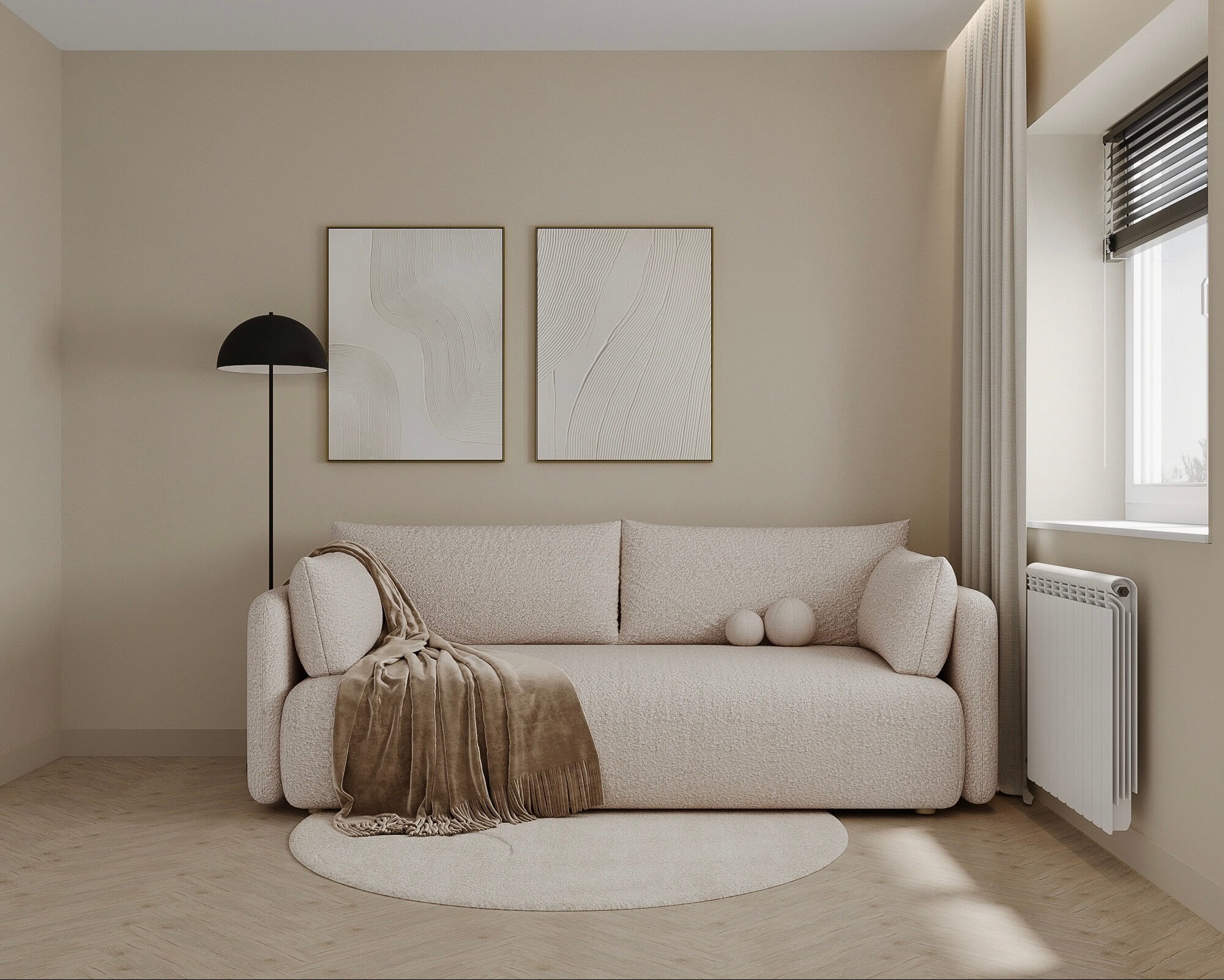 Jasny salon w Warszawie z beżową sofą, dwoma abstrakcyjnymi obrazami na ścianie, okrągłym dywanem i stojącą lampą z czarnym kloszem.