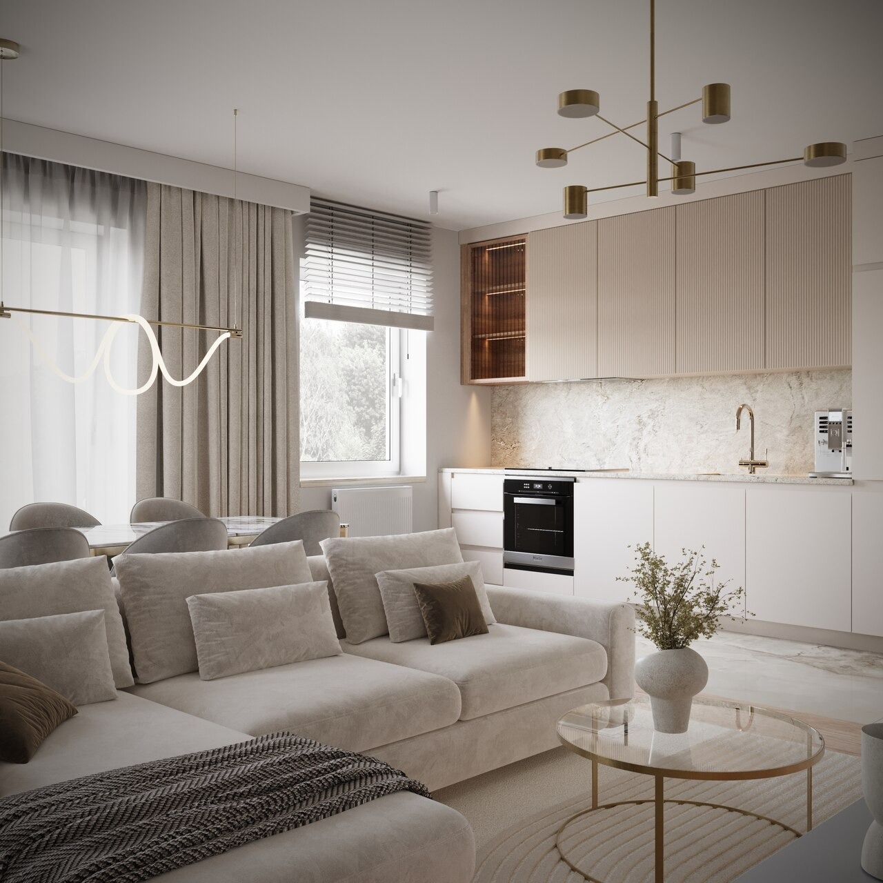 Jasne wnętrze: beżowa sofa z poduszkami, szklany stolik z wazonem, kuchnia z białymi szafkami i złotą armaturą. Minimalistyczny design, naturalne światło.