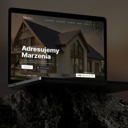 Strona internetowa dla firmy budowlanej, zajmującej się budową energooszczędnych domów drewnianych.