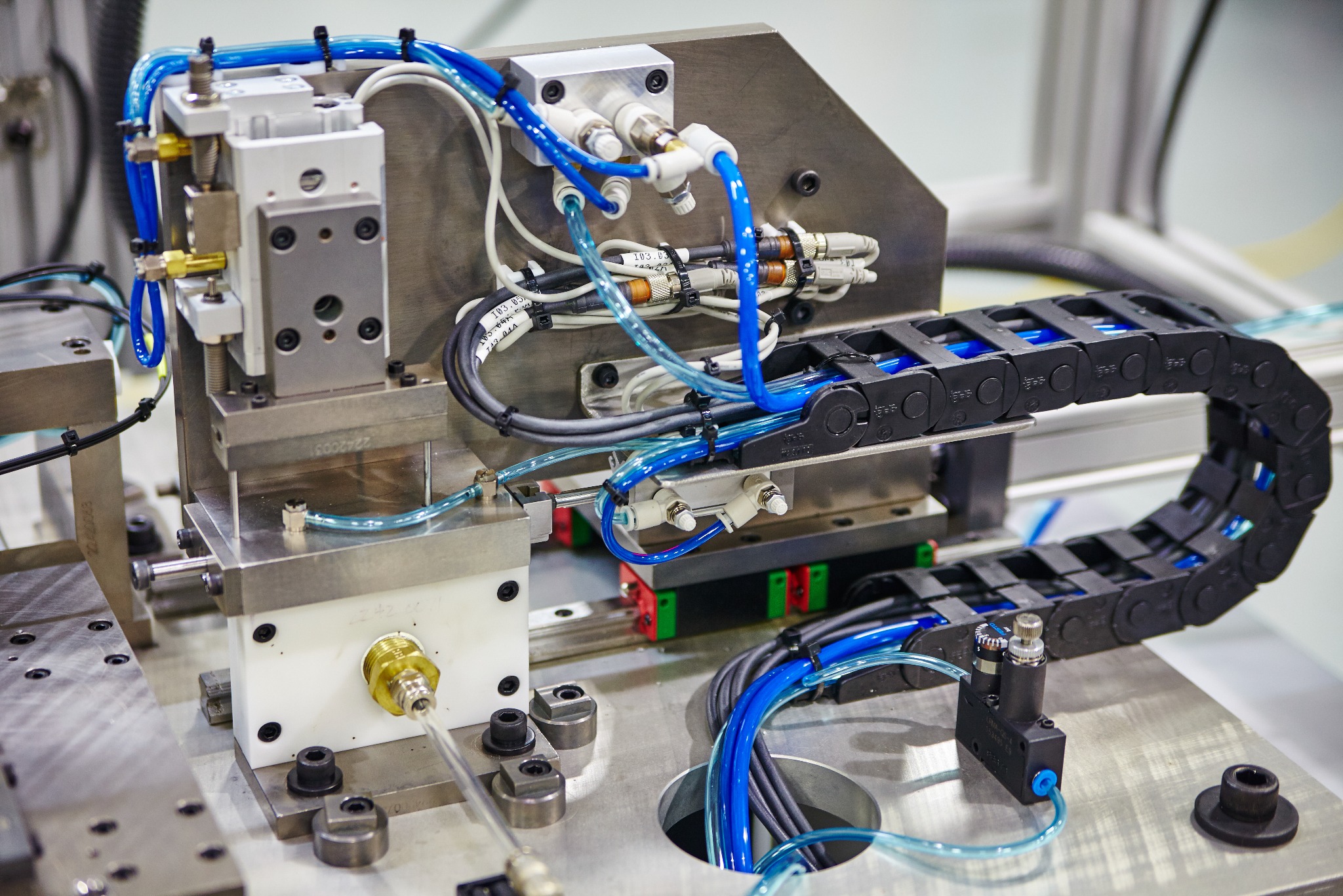 Urządzenie pneumatyczne do montażu oringów