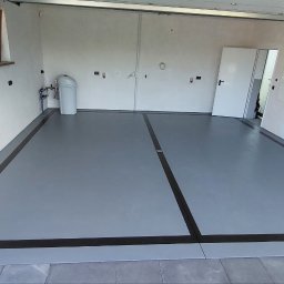 Mikrocement floor Design - Posadzka przemysłowa żywiczna zamknięta mega odpornym poliuretanem.