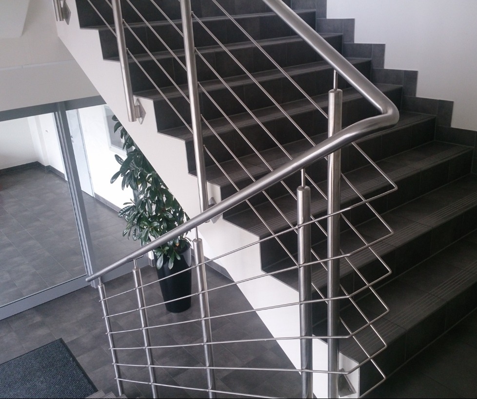 Balustrada wewnetrzna, stal nierdzewna.