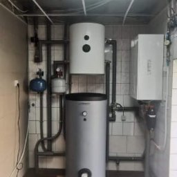 Montaż PC Panasonic T-CAP 9kW 3F w Radomsku jak widać nawet mała kotłownia to nie problem. 