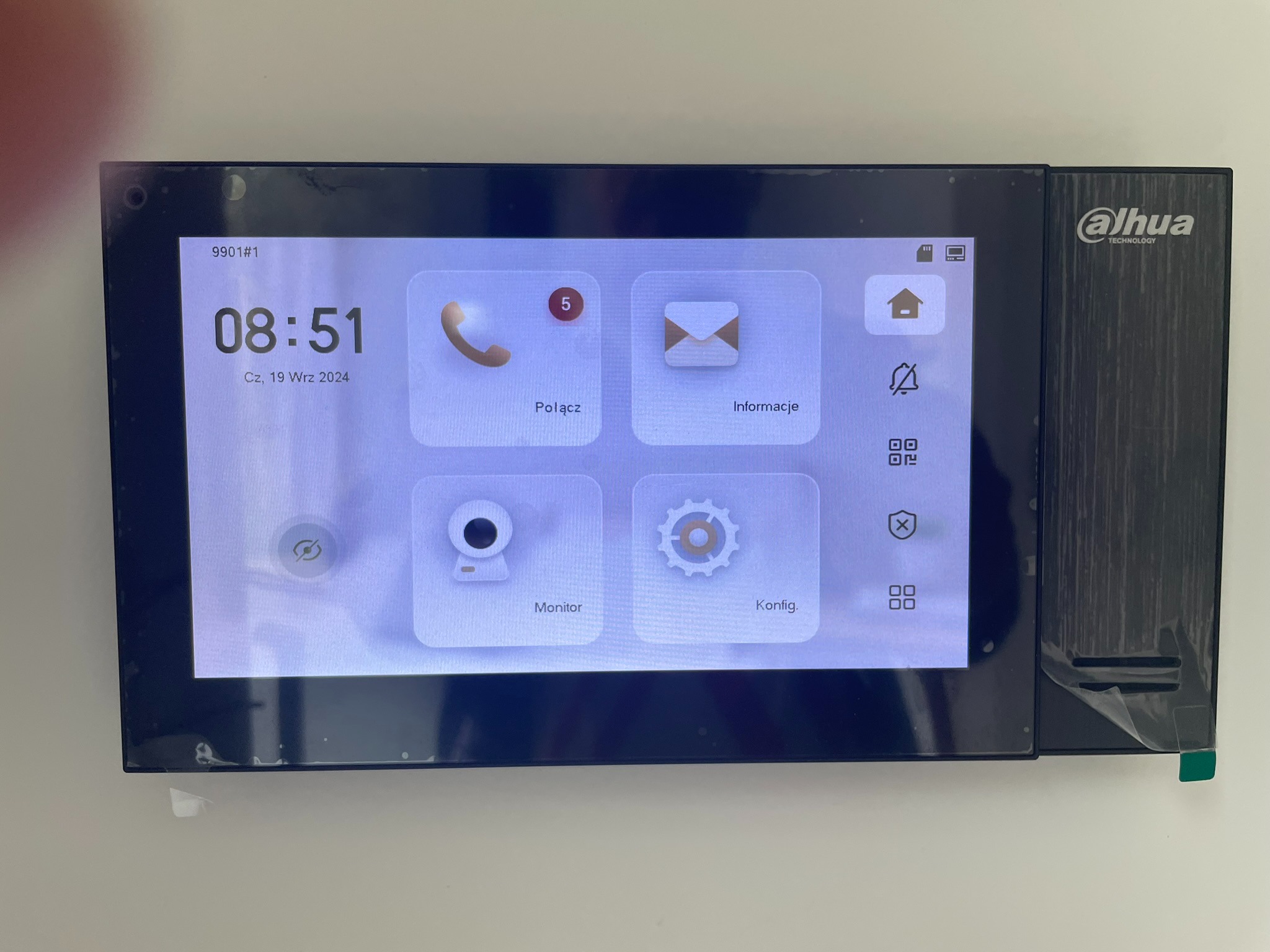 montaż wideodomofonu