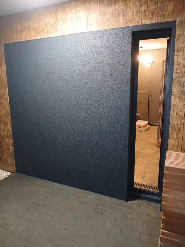 Adaptacja garażu ma pomieszczenie gospodarcze