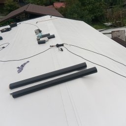 System pvc. Membrana dachowa zgrzewana gorącym powietrzem. 