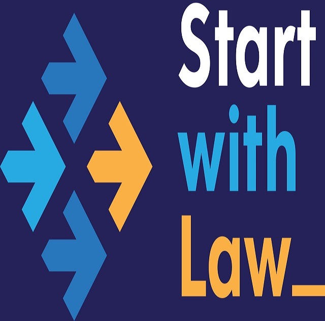 Grafika z trzema strzałkami skierowanymi w prawo, w kolorach niebieskim i pomarańczowym, obok napisu 'Start with Law' na ciemnoniebieskim tle.