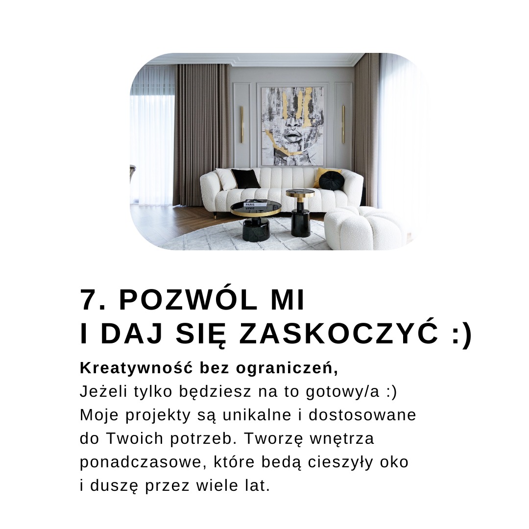 Elegancki salon w neutralnych barwach z sofą w stylu boucle, okrągłym stolikiem kawowym z czarnym blatem i marmurową podstawą, abstrakcyjnym obrazem na ścianie i beżowymi zasłonami.