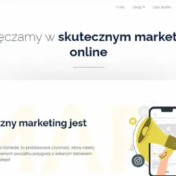 Strona internetowa z nagłówkiem 'Wyręczamy w skutecznym marketingu online', zawierająca ilustrację smartfona z ikonami mediów społecznościowych i ręką trzymającą megafon, promująca rozwój biznesu.