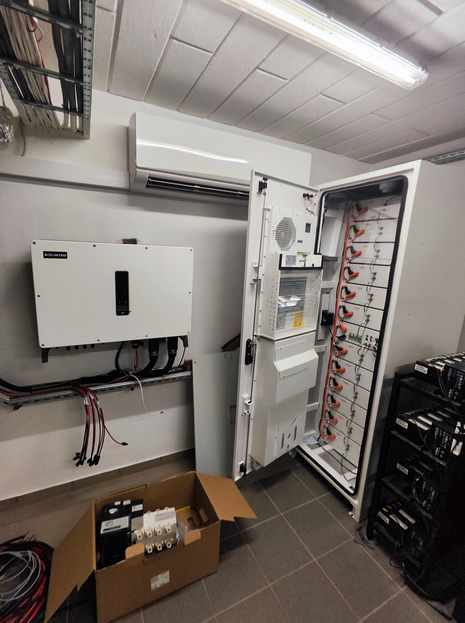 falownik + magazyn 60 kWh