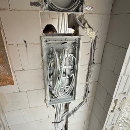 ElektroSync - Radosław Niżyński - Pierwszorzędne Instalatorstwo Elektryczne w Środzie Śląskiej