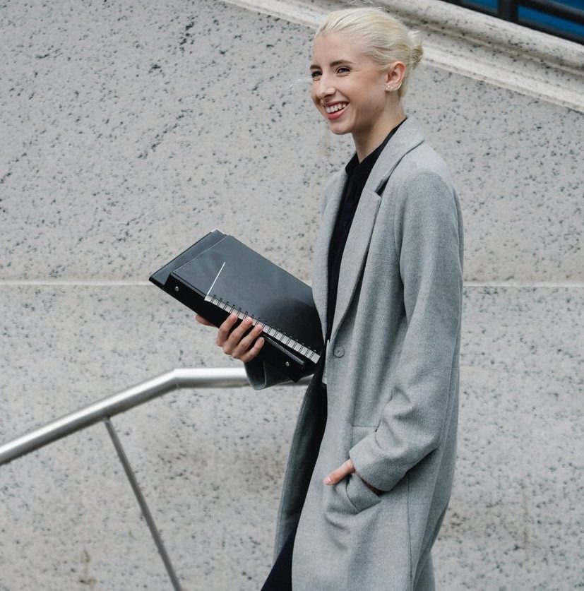 Wirtualne asystentki w Warszawie