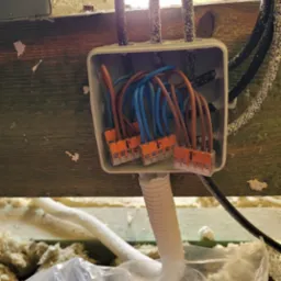 Nie ma to jak WAGO ;)