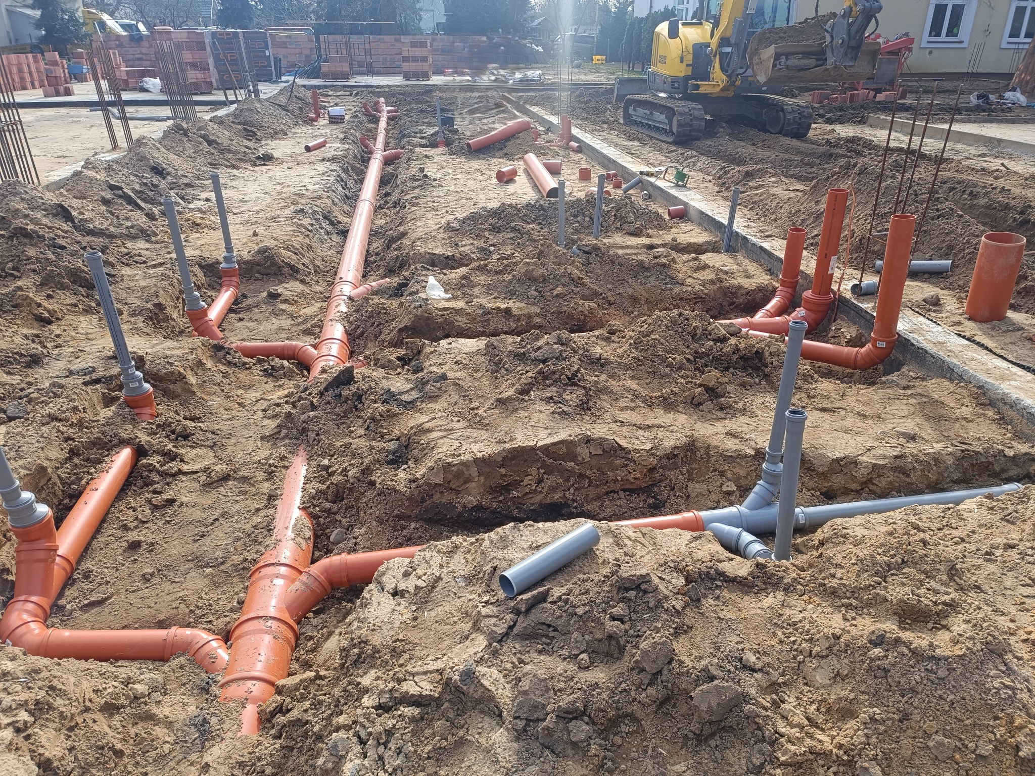 Hala Sportowa - początek ław, fundamenty , kanalizacja