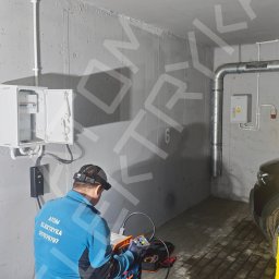 Montaż i pomiary ładowarki do samochodu elektrycznego