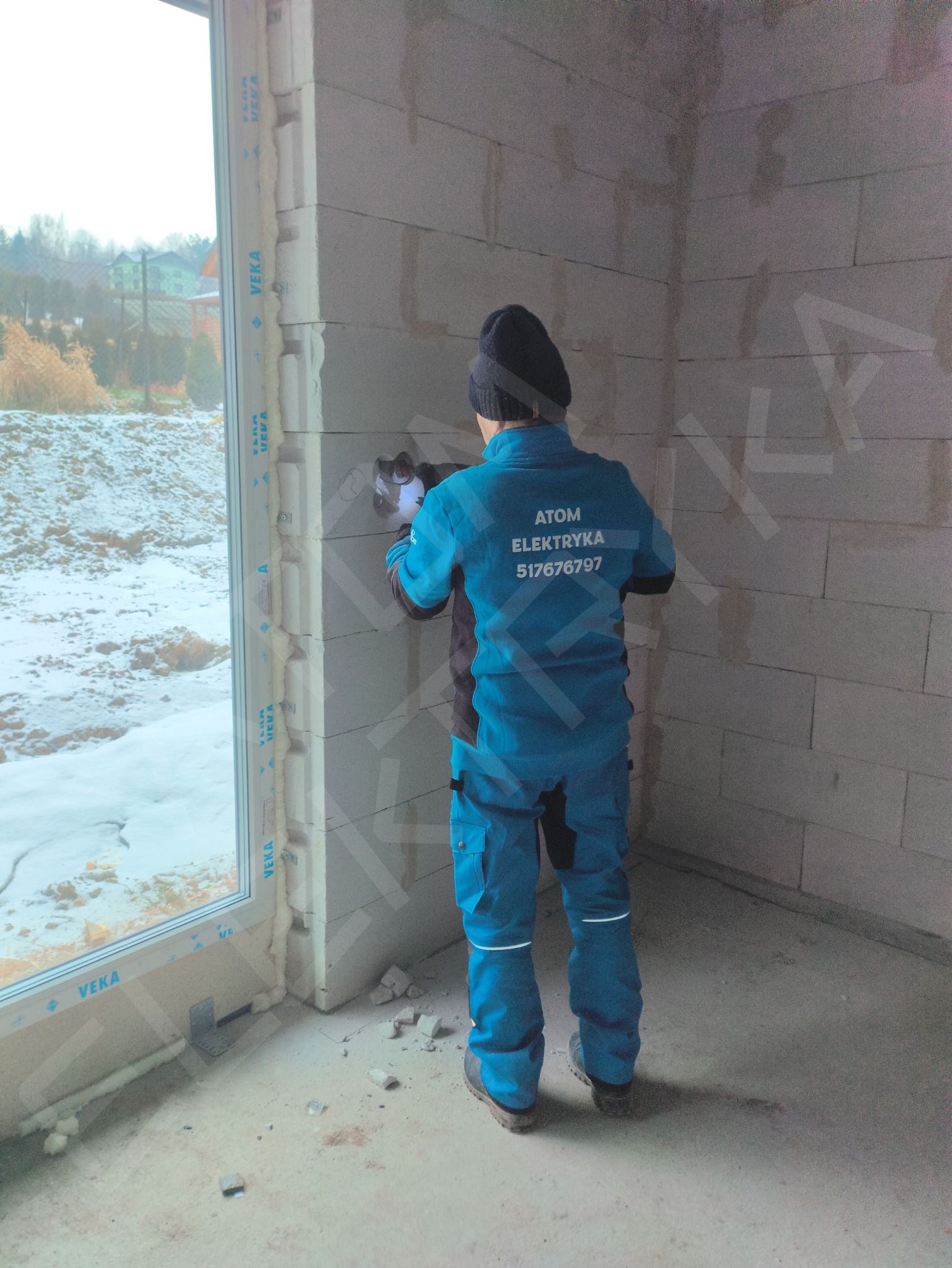 Wiercenie pod puszki w nowej instalacji elektrycznej