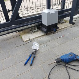 Volt IQ - Profesjonalne Podłączenie Płyty Indukcyjnej Wołomin