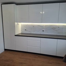 Szafy na wymiar Kamieńsk 3