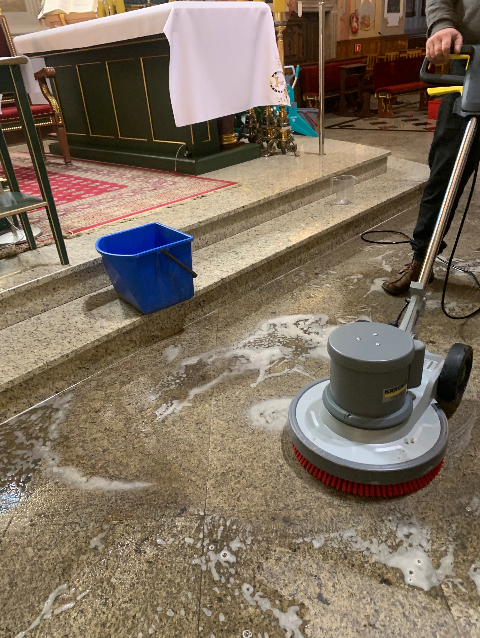 Czyszczenie posadzki