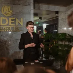 Dawid Świstek - magia w hotelu