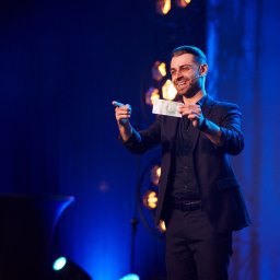 Mistrzowie Magii sp. z o.o. - Piotr Denisiuk - iluzjonista na event