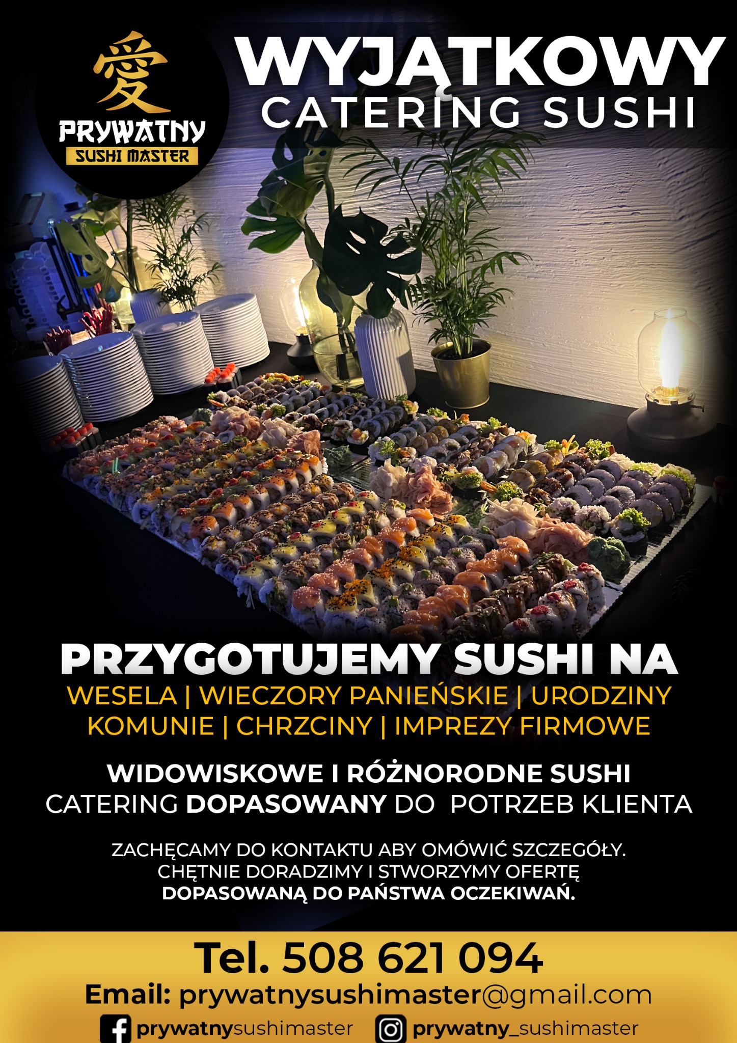 Bogato zastawiony stół z różnorodnym sushi, talerze w tle, dekoracje roślinne i ciepłe światło lampy tworzą elegancką kompozycję.