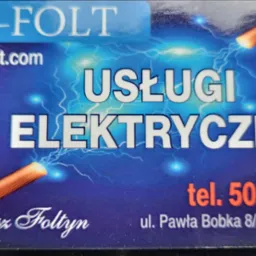 Wizytówka firmy świadczącej usługi elektryczne z numerem telefonu i adresem, z grafiką przewodów i błyskawic na niebieskim tle.