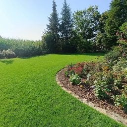 DZIADEK TADEK TADEUSZ WĄS - Przed domem Milicz